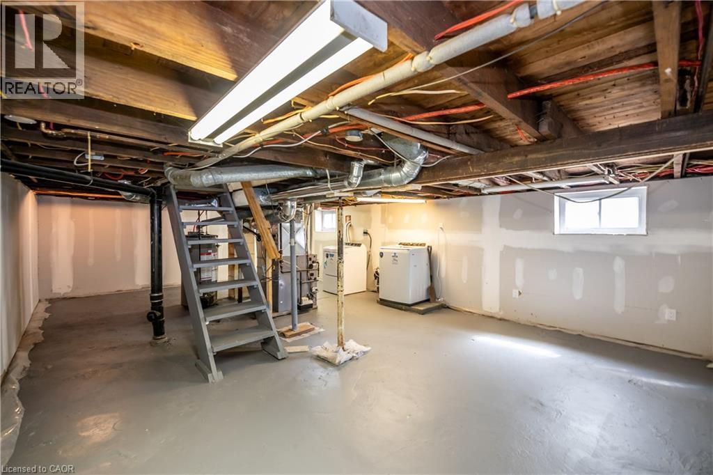 Photo 34 of 155 Picton Street E, Hamilton ON