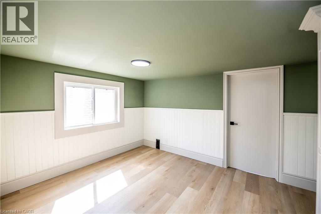 Photo 29 of 155 Picton Street E, Hamilton ON