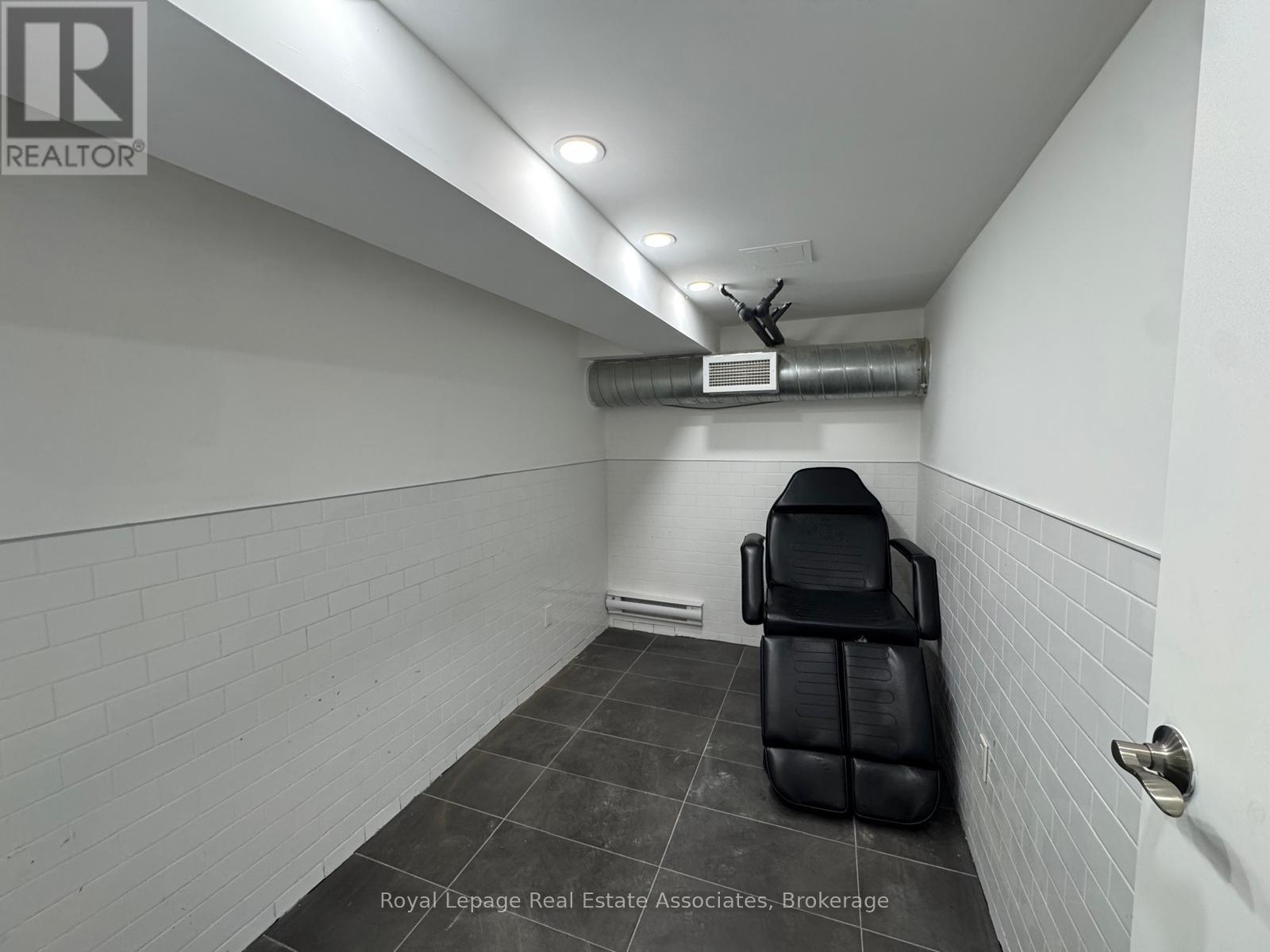 Photo 8 of Lower Level 424 Eglinton Avenue W, Toronto ON