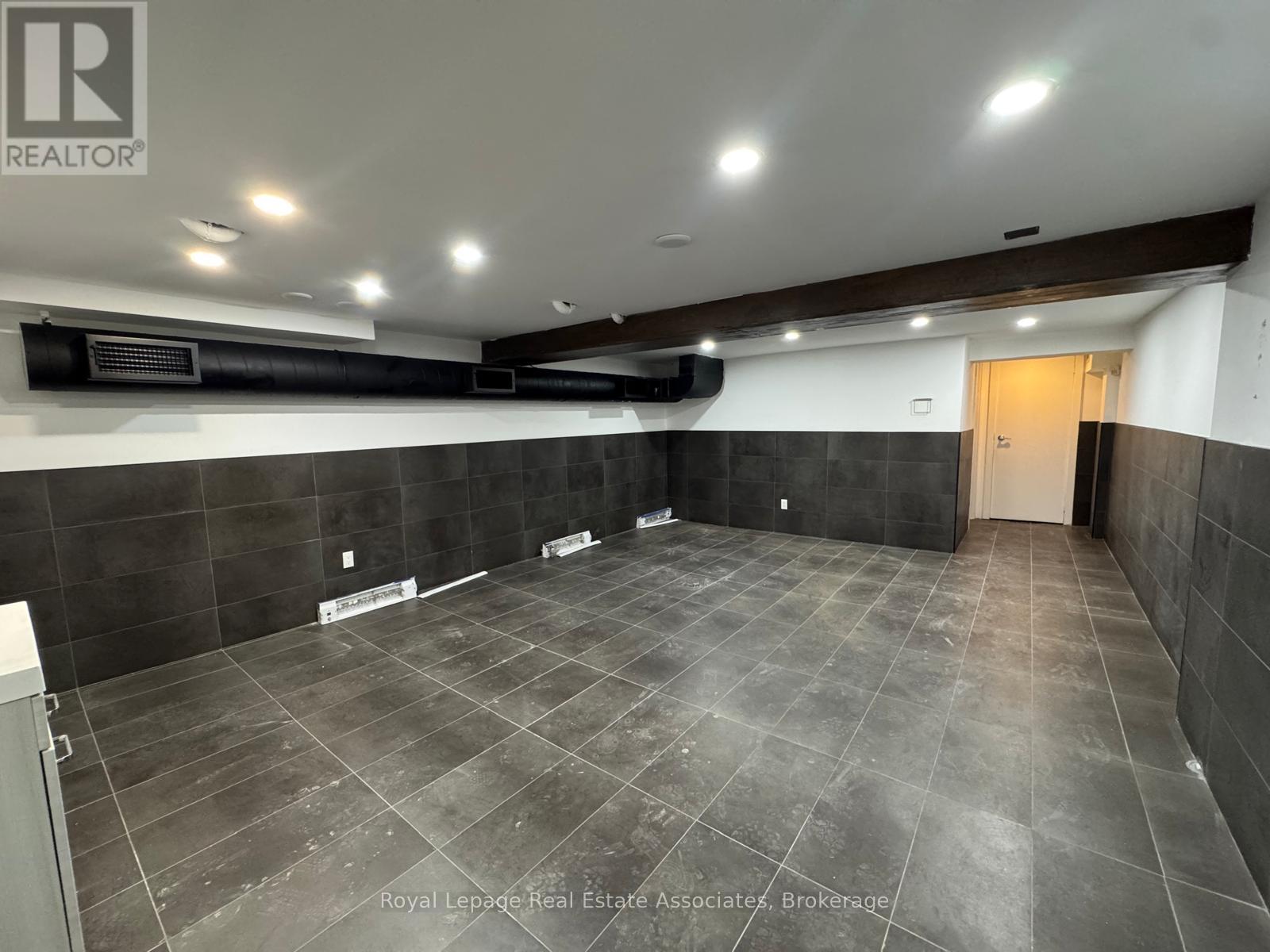 Photo 4 of Lower Level 424 Eglinton Avenue W, Toronto ON
