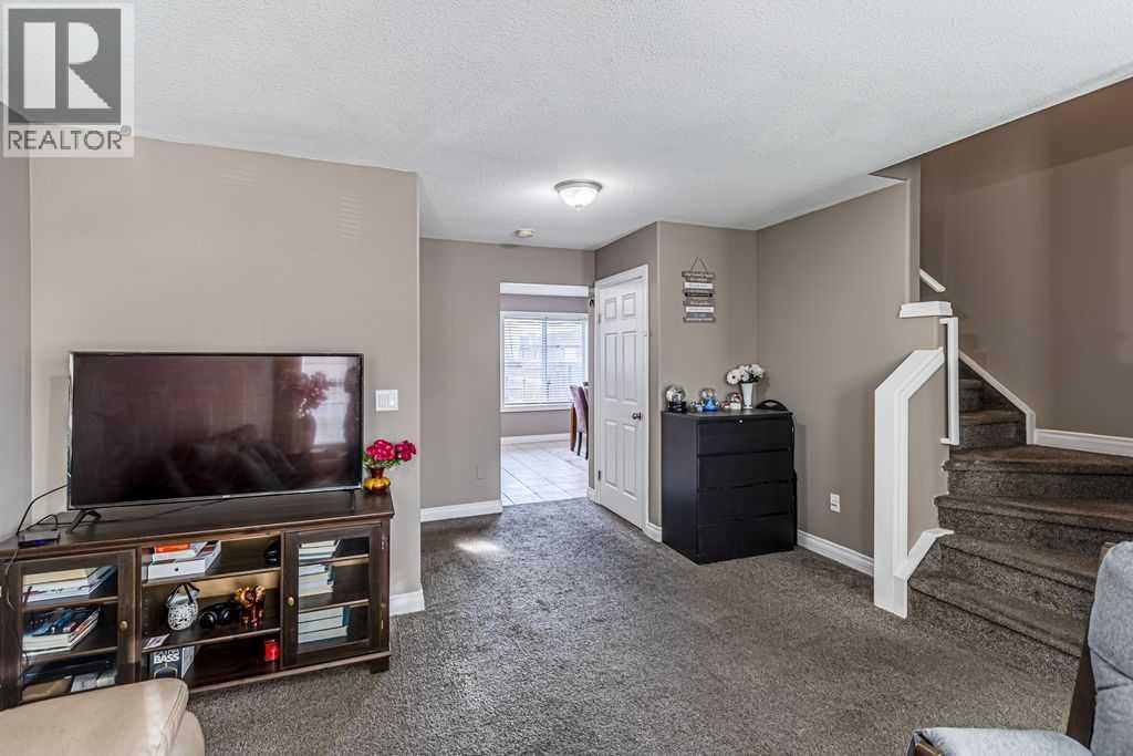 Photo 5 of 98 Tarawood Lane Ne, Calgary AB