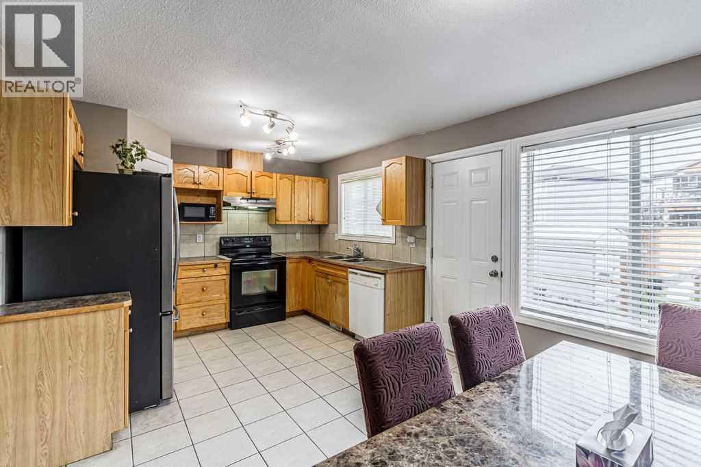 Photo 9 of 98 Tarawood Lane Ne, Calgary AB