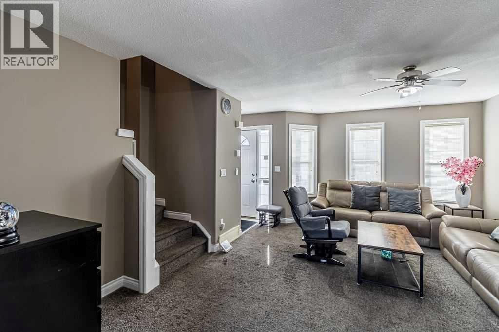 Photo 7 of 98 Tarawood Lane Ne, Calgary AB