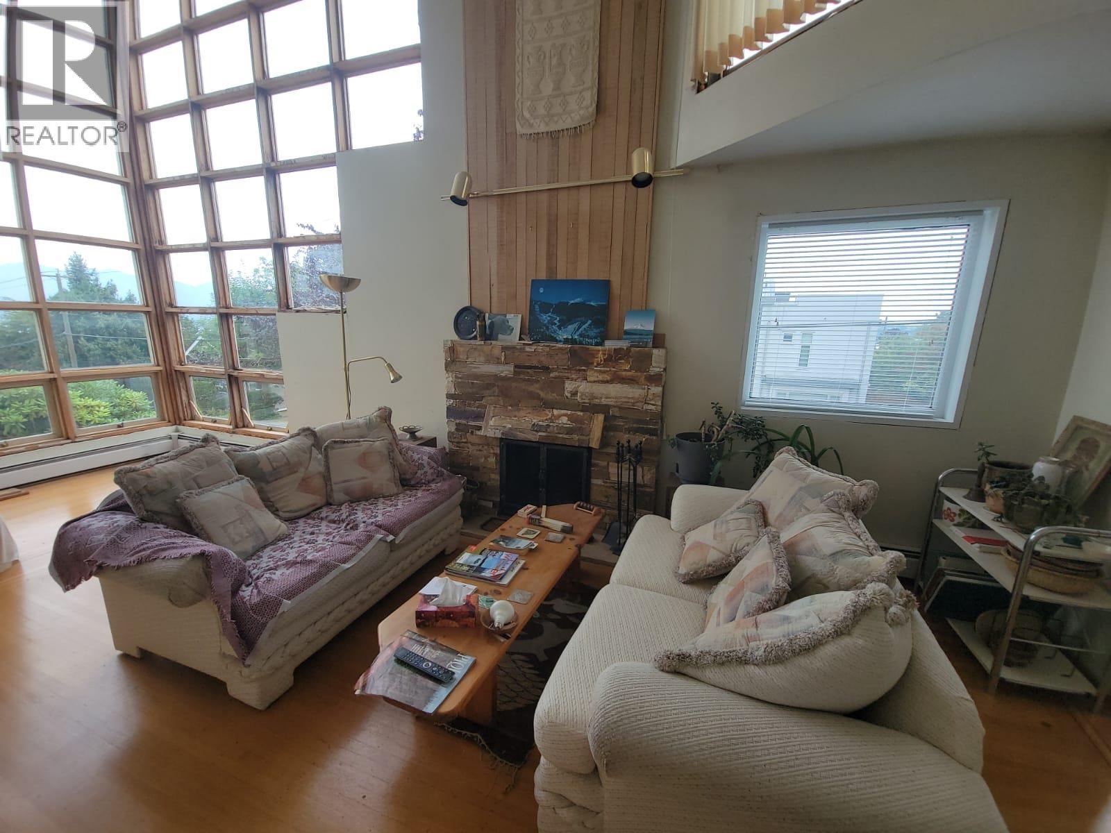 Photo 9 of 3804 W 14th Avenue, Vancouver BC