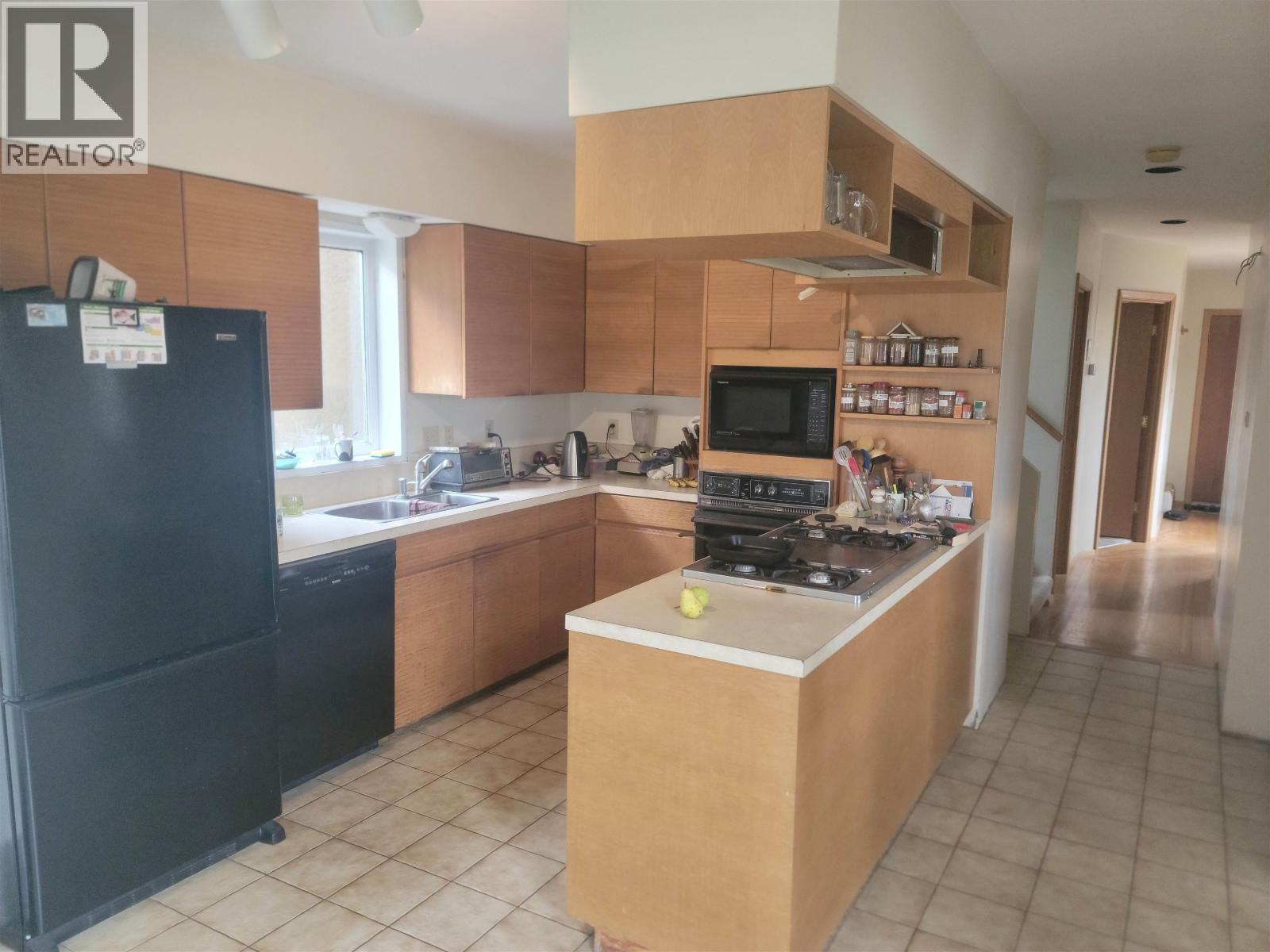Photo 11 of 3804 W 14th Avenue, Vancouver BC