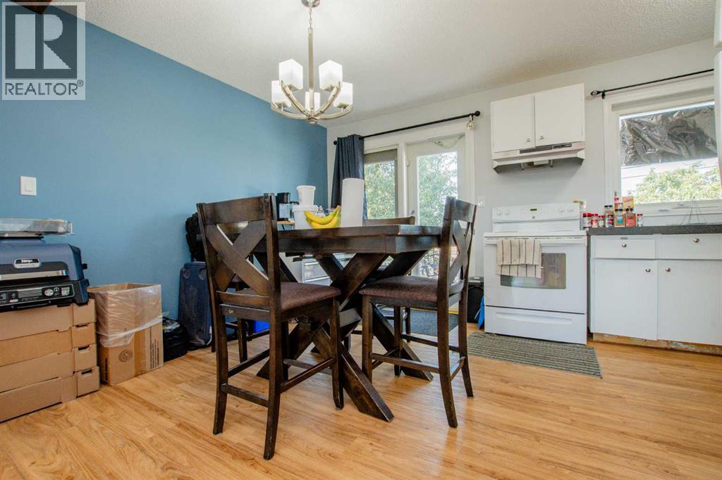 Photo 4 of 11808 98 Street, Grande Prairie AB