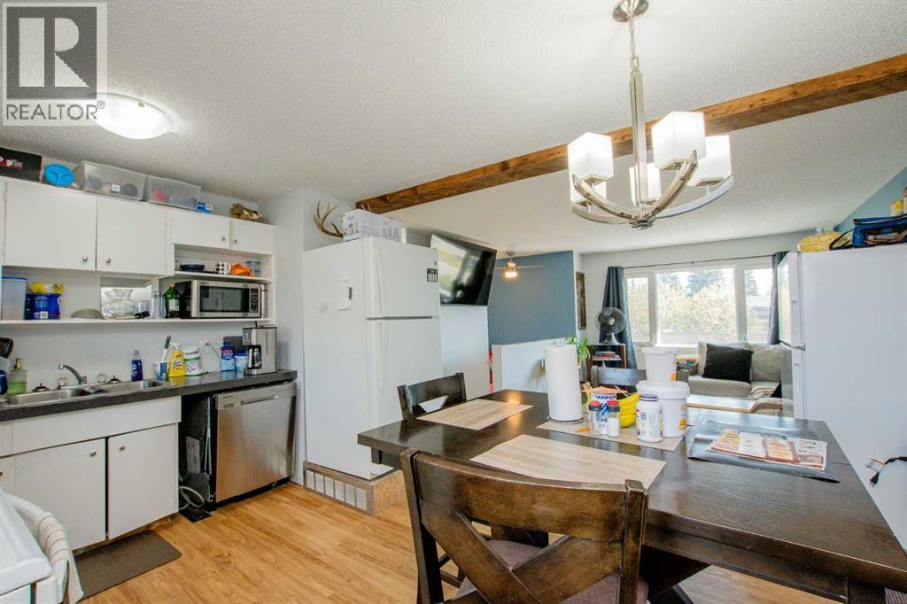 Photo 5 of 11808 98 Street, Grande Prairie AB