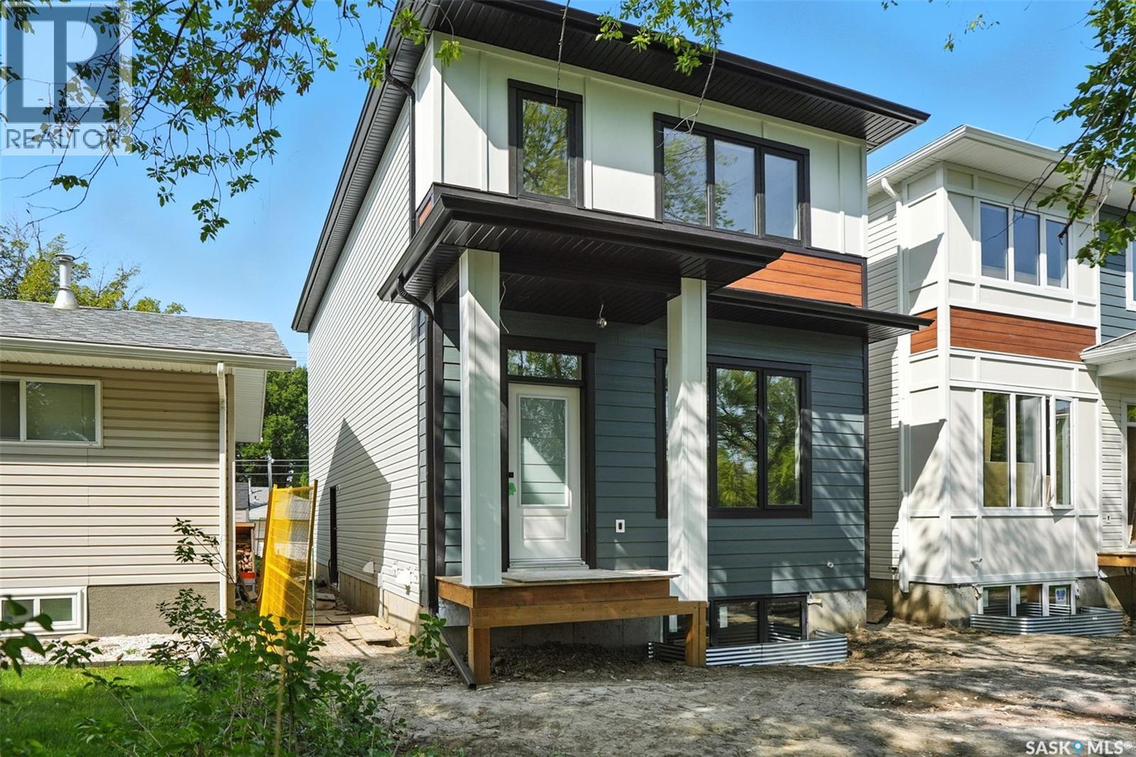 Photo 2 of 1914 Herman Avenue, Saskatoon SK
