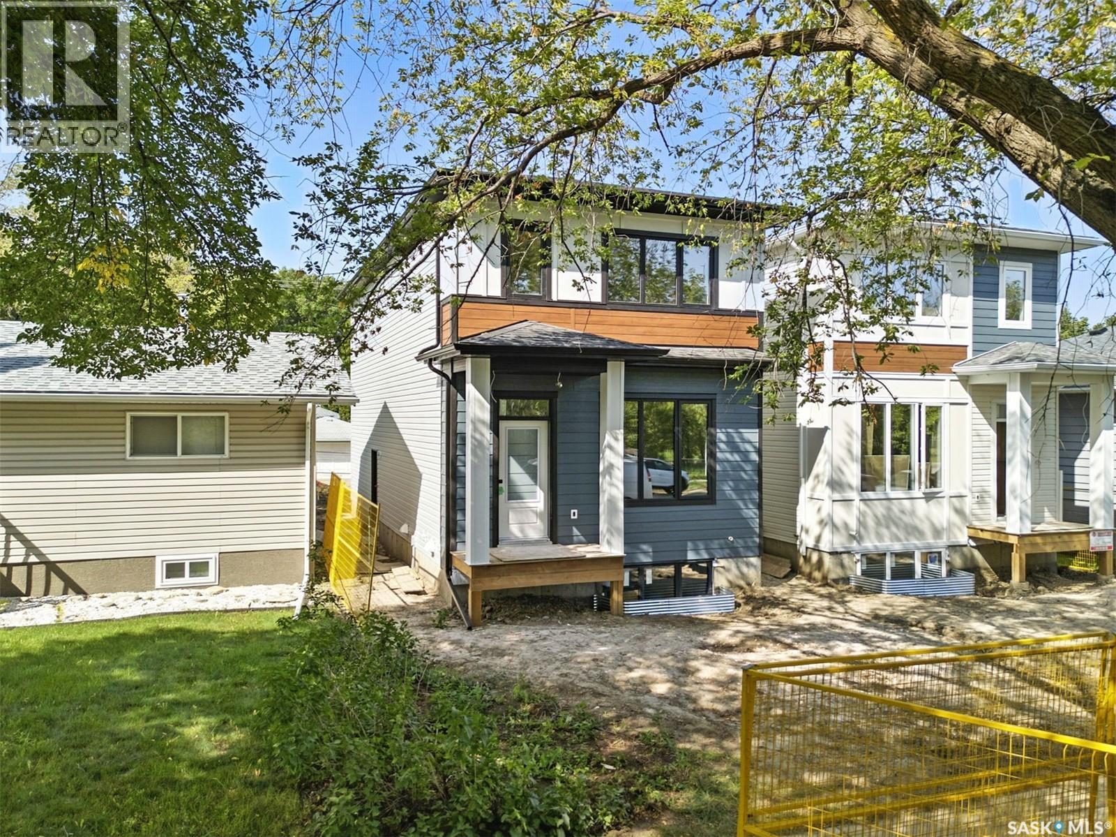Photo 3 of 1914 Herman Avenue, Saskatoon SK