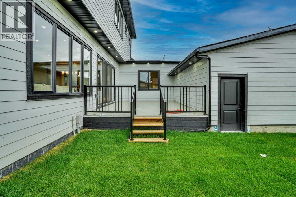 Photo 46 of 6312 Lacombe Way Sw, Calgary AB