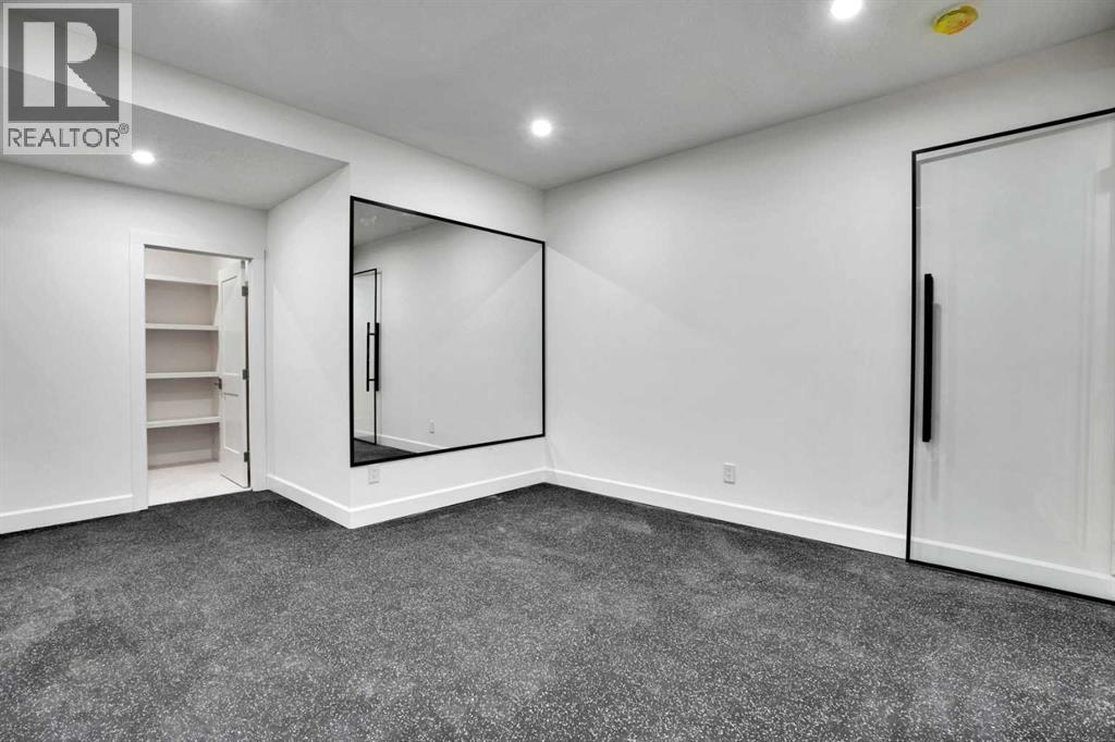 Photo 39 of 6312 Lacombe Way Sw, Calgary AB