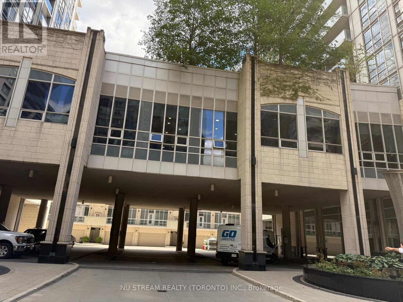 Photo 2 of 3513 761 Bay Street, Toronto ON