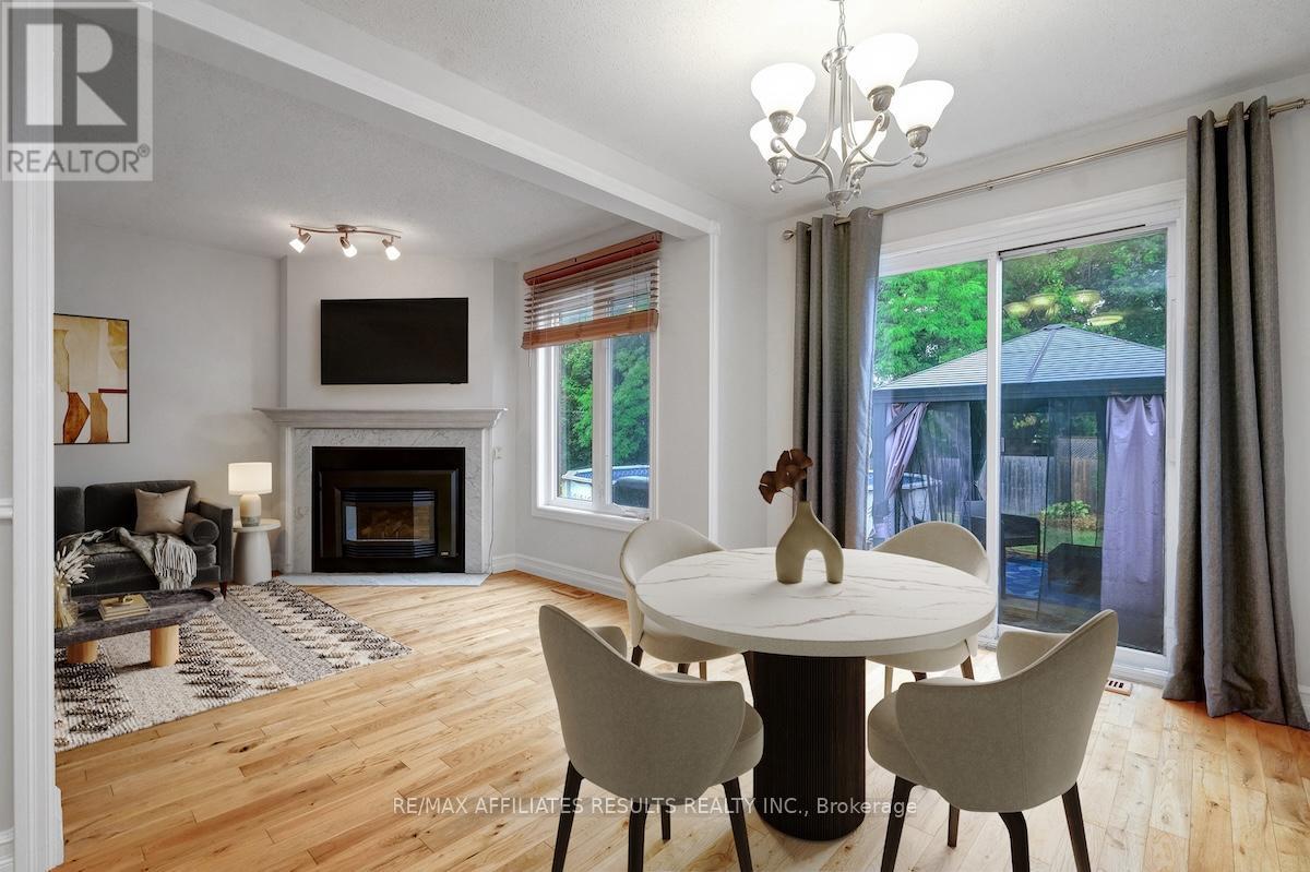 Photo 12 of 22 Hendrie Court, Ottawa ON