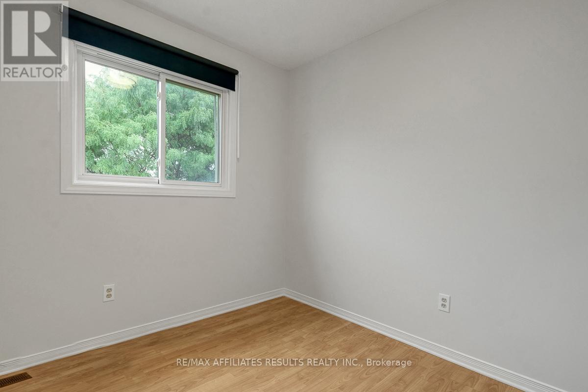 Photo 31 of 22 Hendrie Court, Ottawa ON