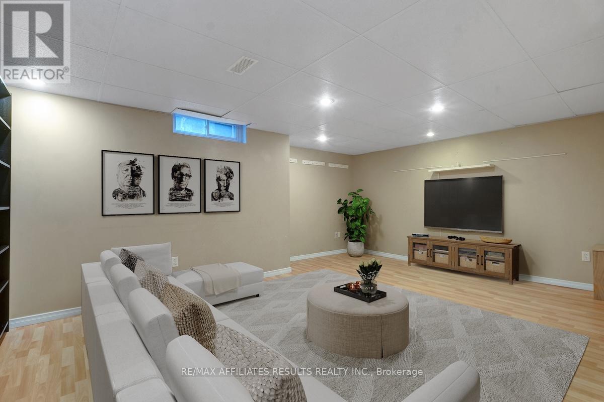 Photo 34 of 22 Hendrie Court, Ottawa ON
