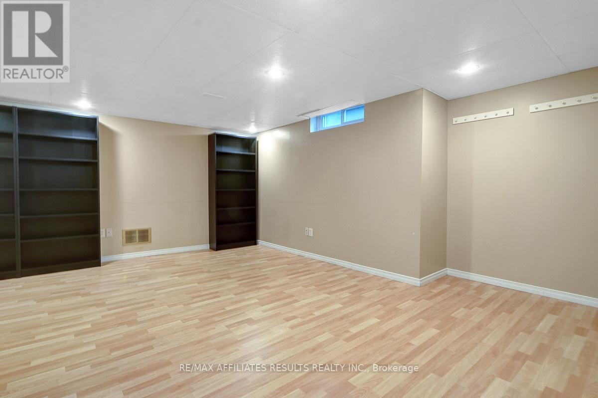 Photo 37 of 22 Hendrie Court, Ottawa ON