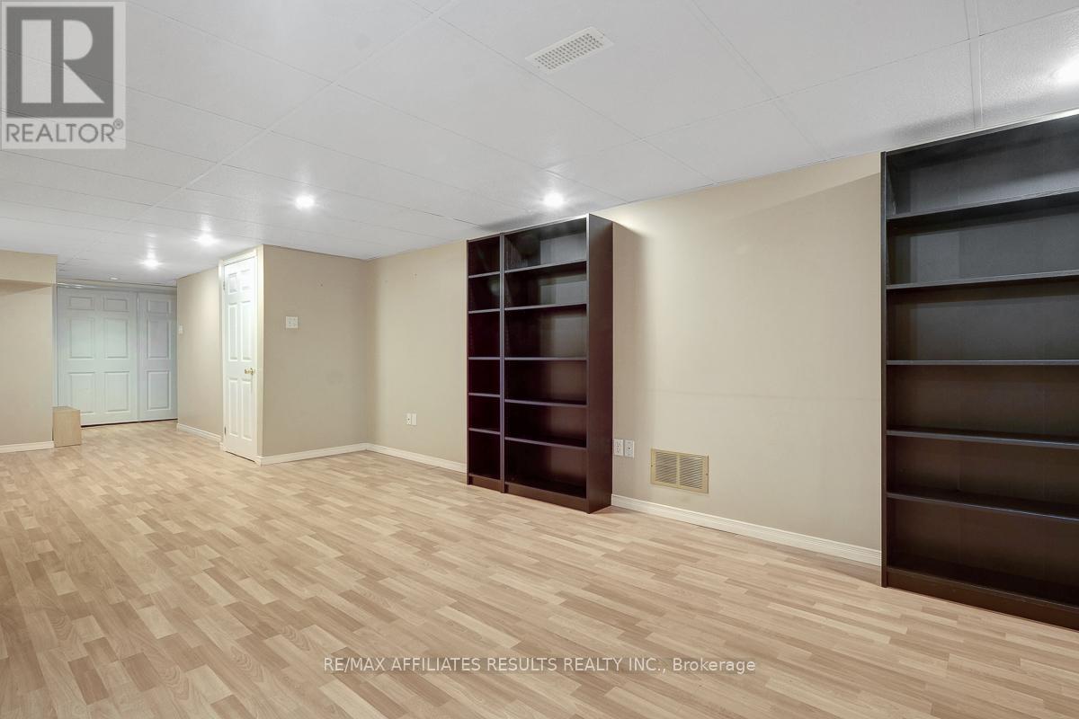 Photo 40 of 22 Hendrie Court, Ottawa ON