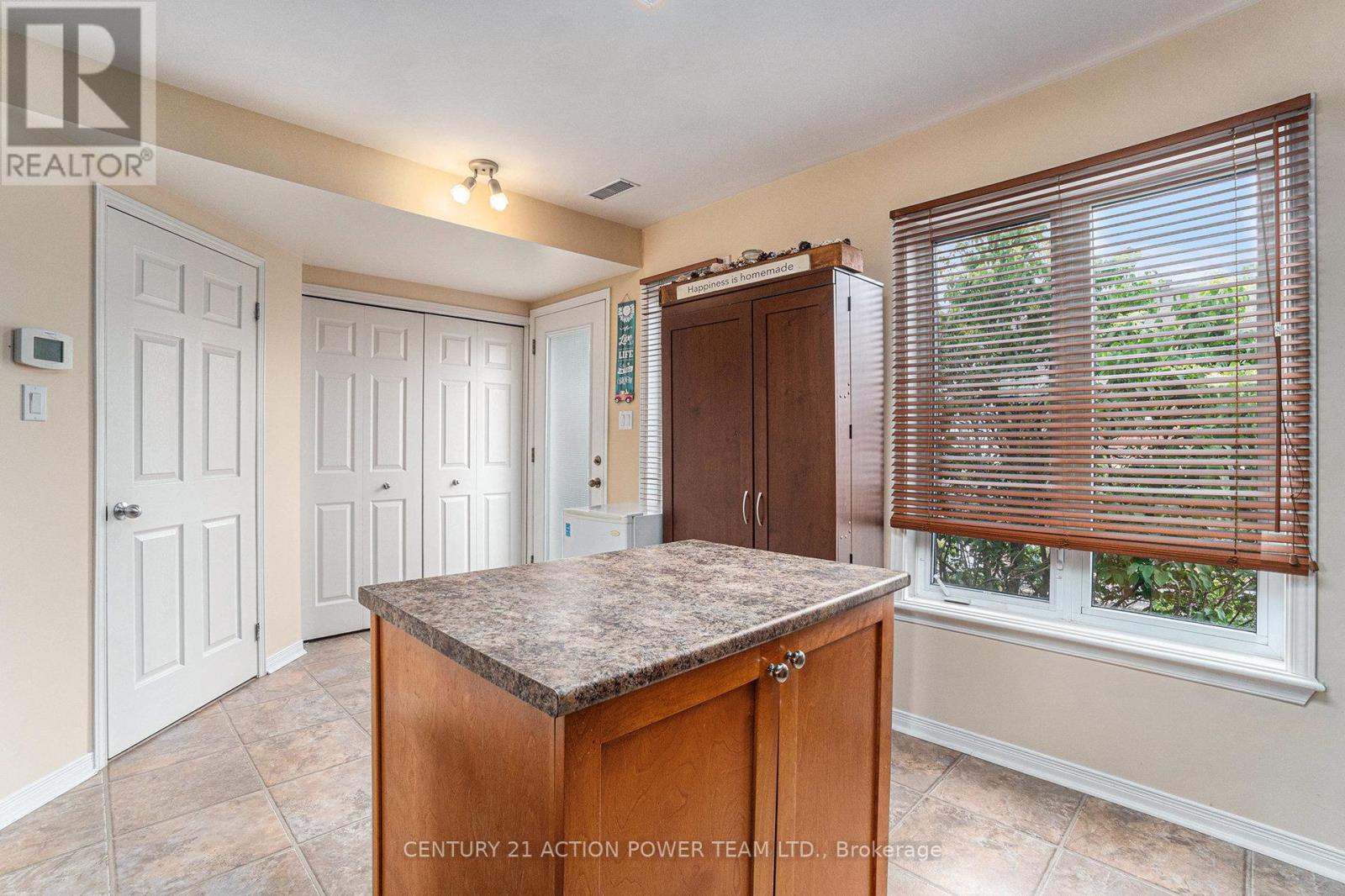 Photo 19 of 123 Gatestone Private, Ottawa ON