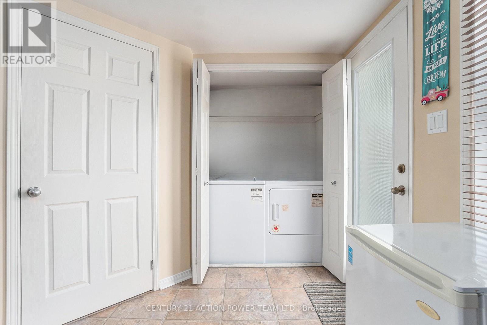 Photo 22 of 123 Gatestone Private, Ottawa ON