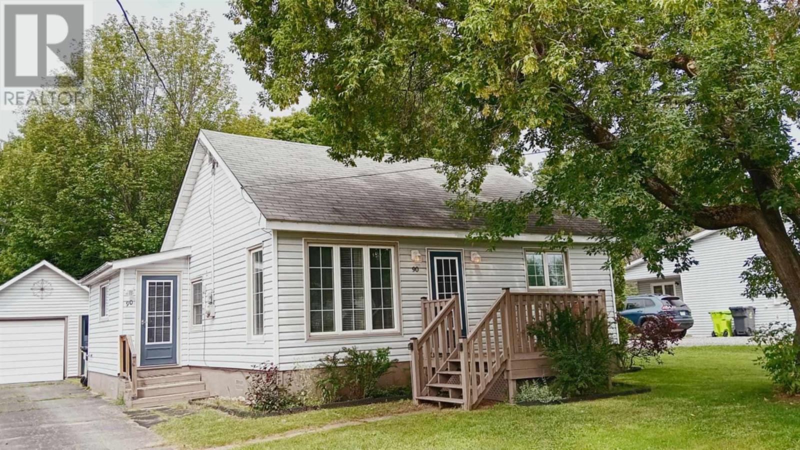Photo 1 of 90 Glenwood Ave, Sault Ste Marie ON