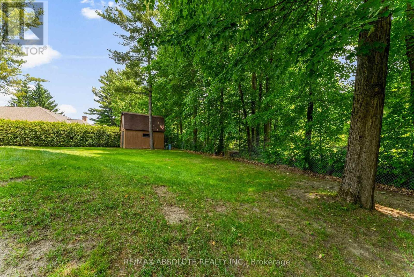 Photo 40 of 33 Old Orchard Lane, Mcnab Braeside ON