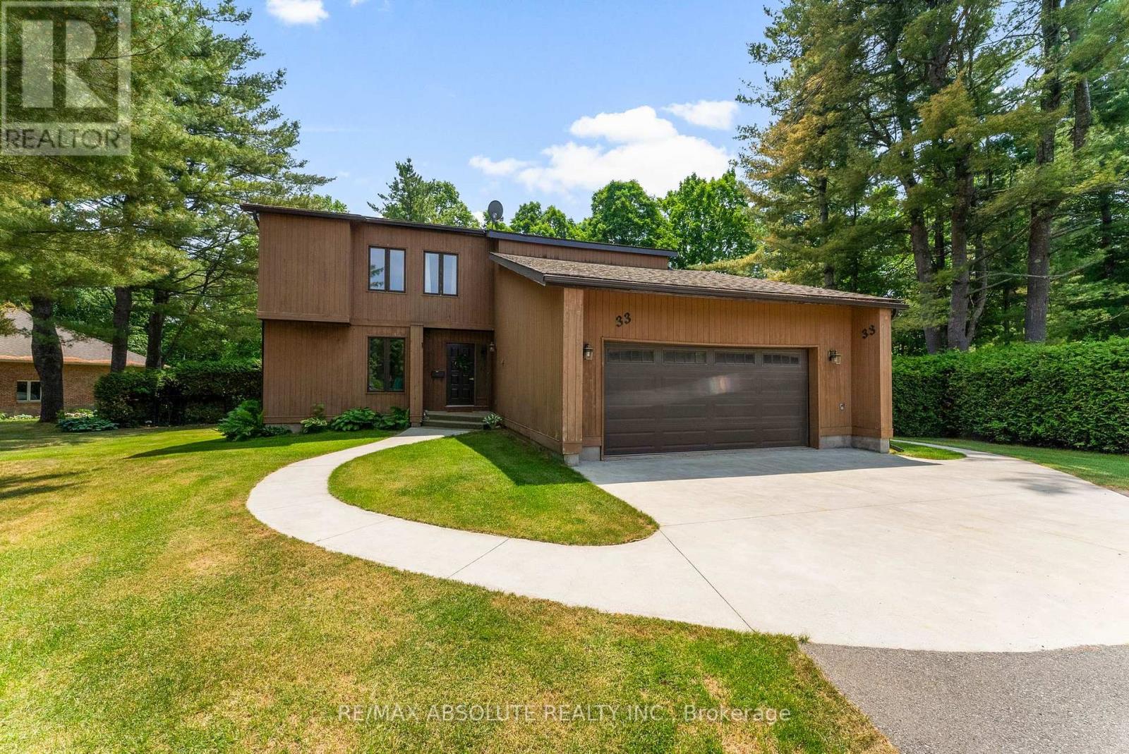 Photo 49 of 33 Old Orchard Lane, Mcnab Braeside ON