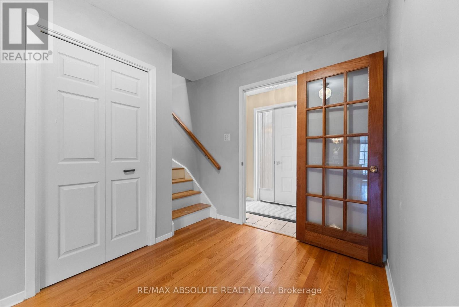 Photo 5 of 33 Old Orchard Lane, Mcnab Braeside ON