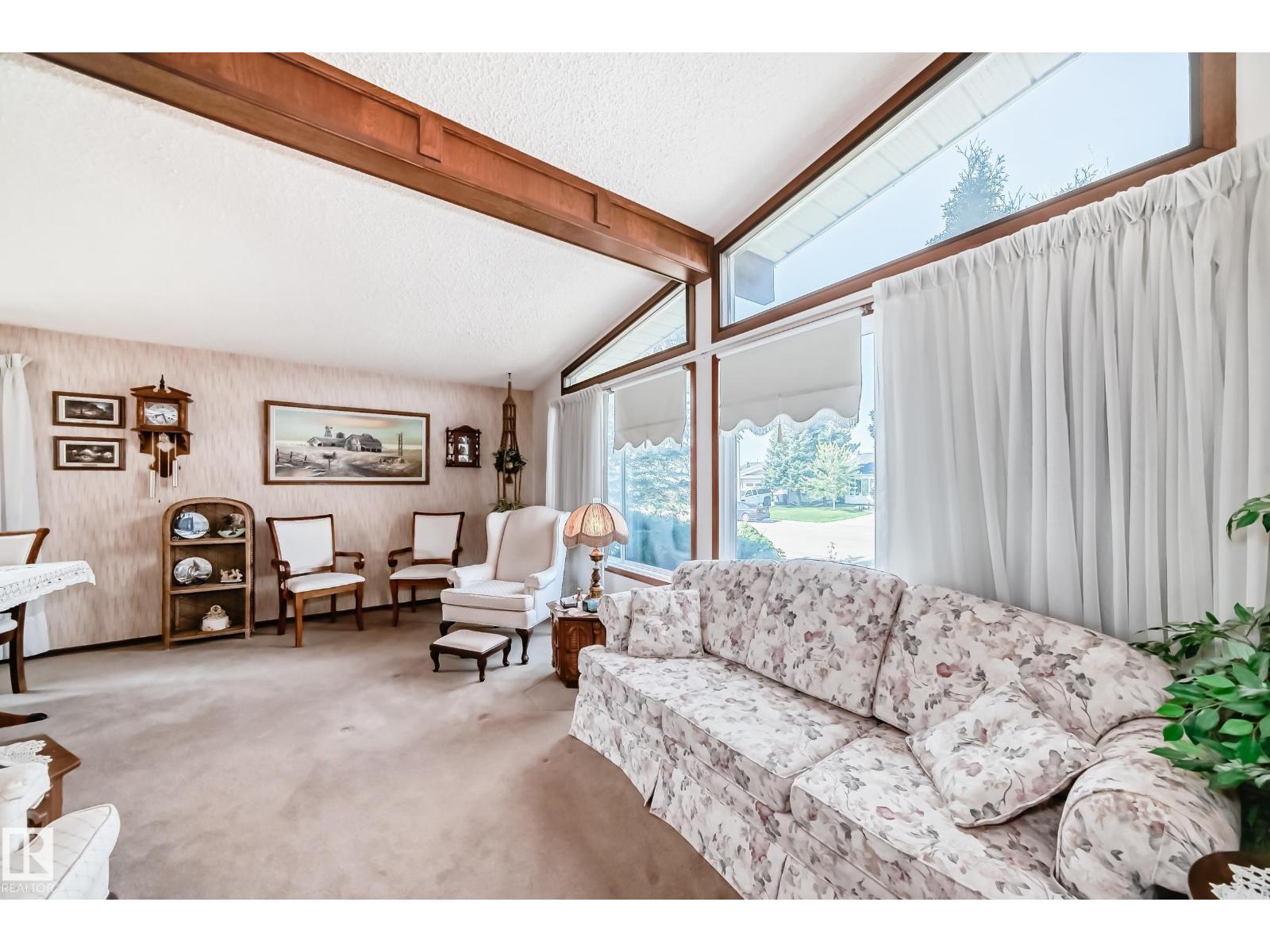 Photo 5 of 4311 40 A St, Leduc AB