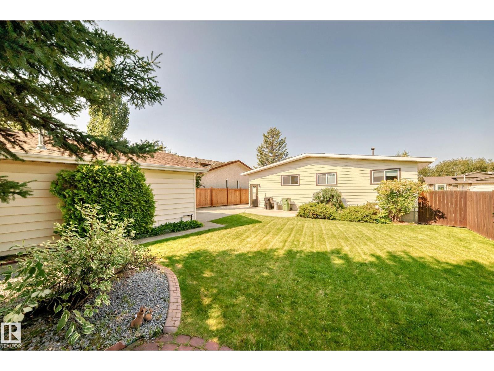 Photo 50 of 4311 40 A St, Leduc AB