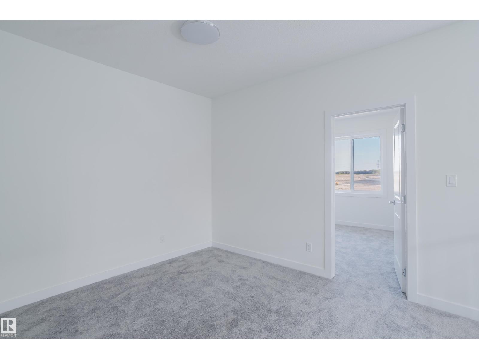 Photo 27 of 929 19 Av Nw, Edmonton AB