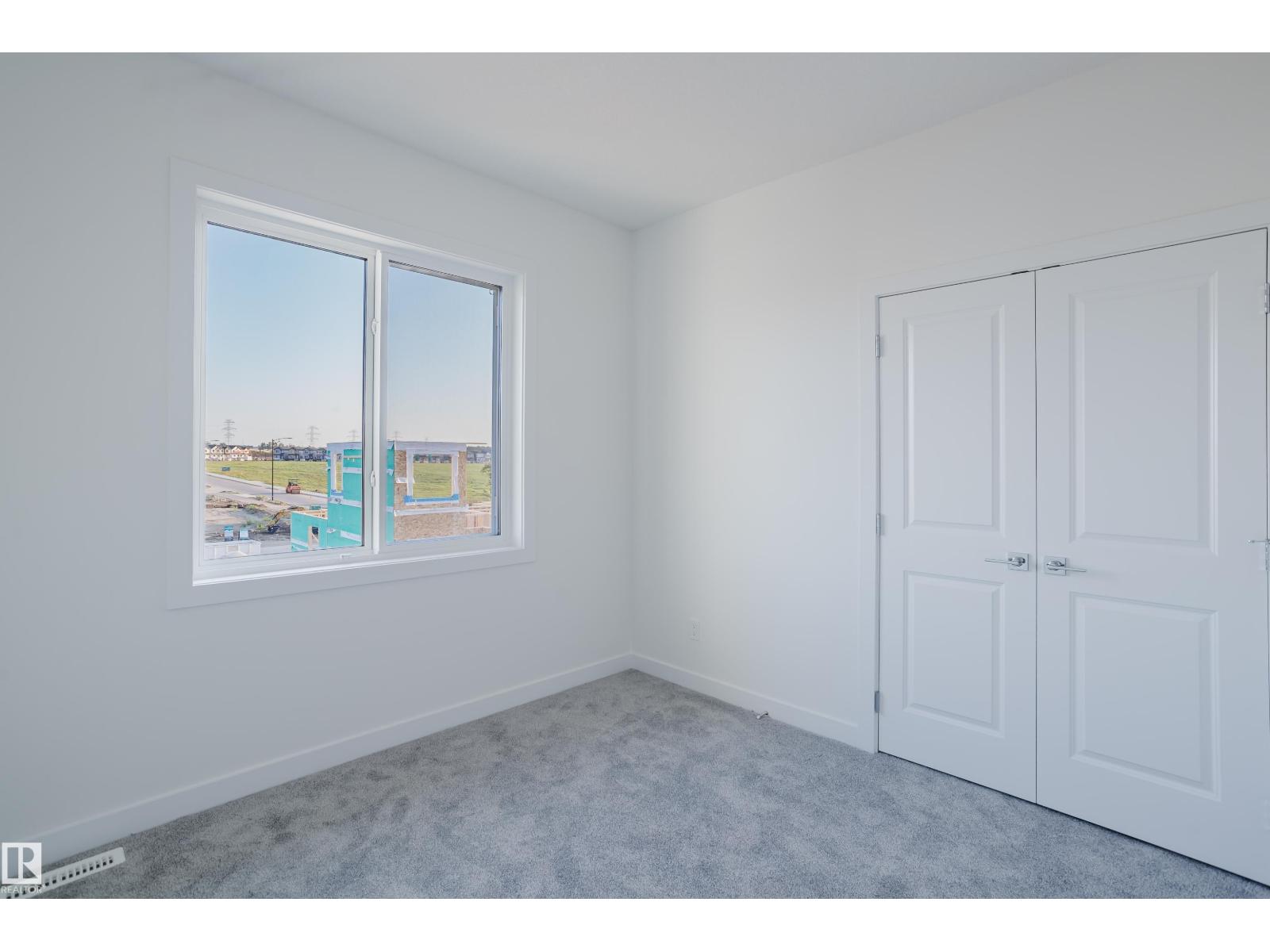 Photo 31 of 929 19 Av Nw, Edmonton AB