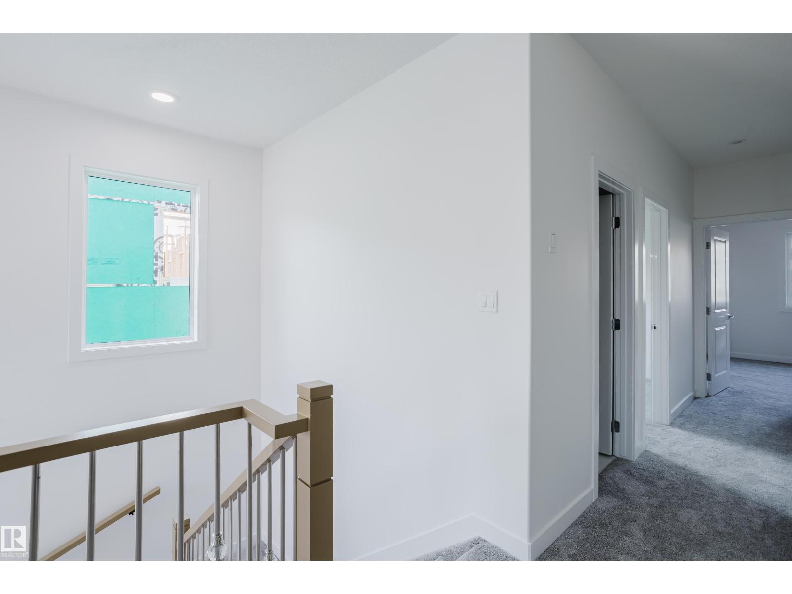 Photo 32 of 929 19 Av Nw, Edmonton AB