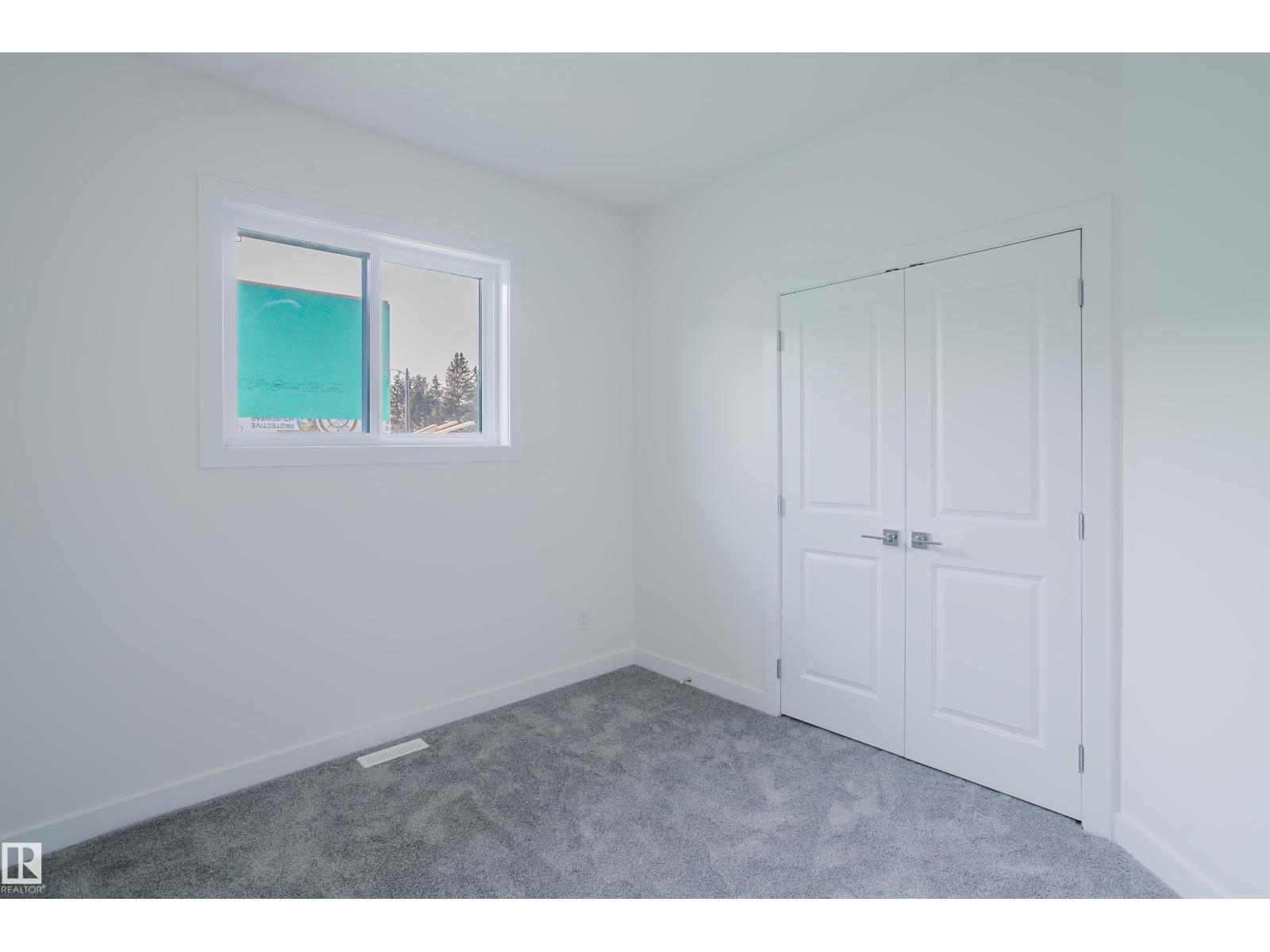 Photo 37 of 929 19 Av Nw, Edmonton AB