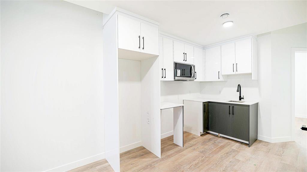 Photo 10 of 1116 Clarence Avenue, Winnipeg MB