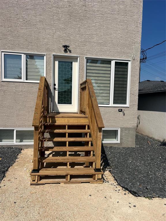 Photo 5 of 1116 Clarence Avenue, Winnipeg MB