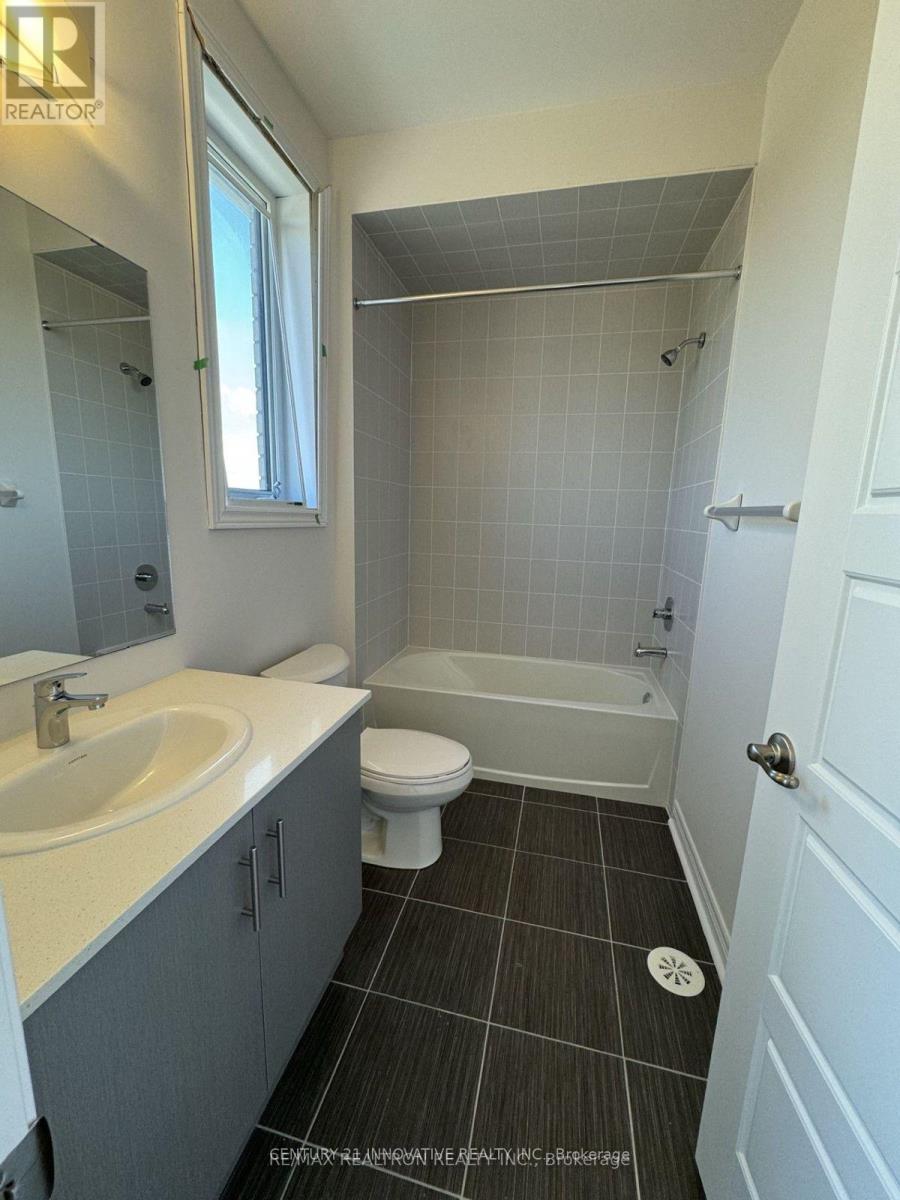 Photo 21 of 114 Robert Eaton Avenue, Markham ON