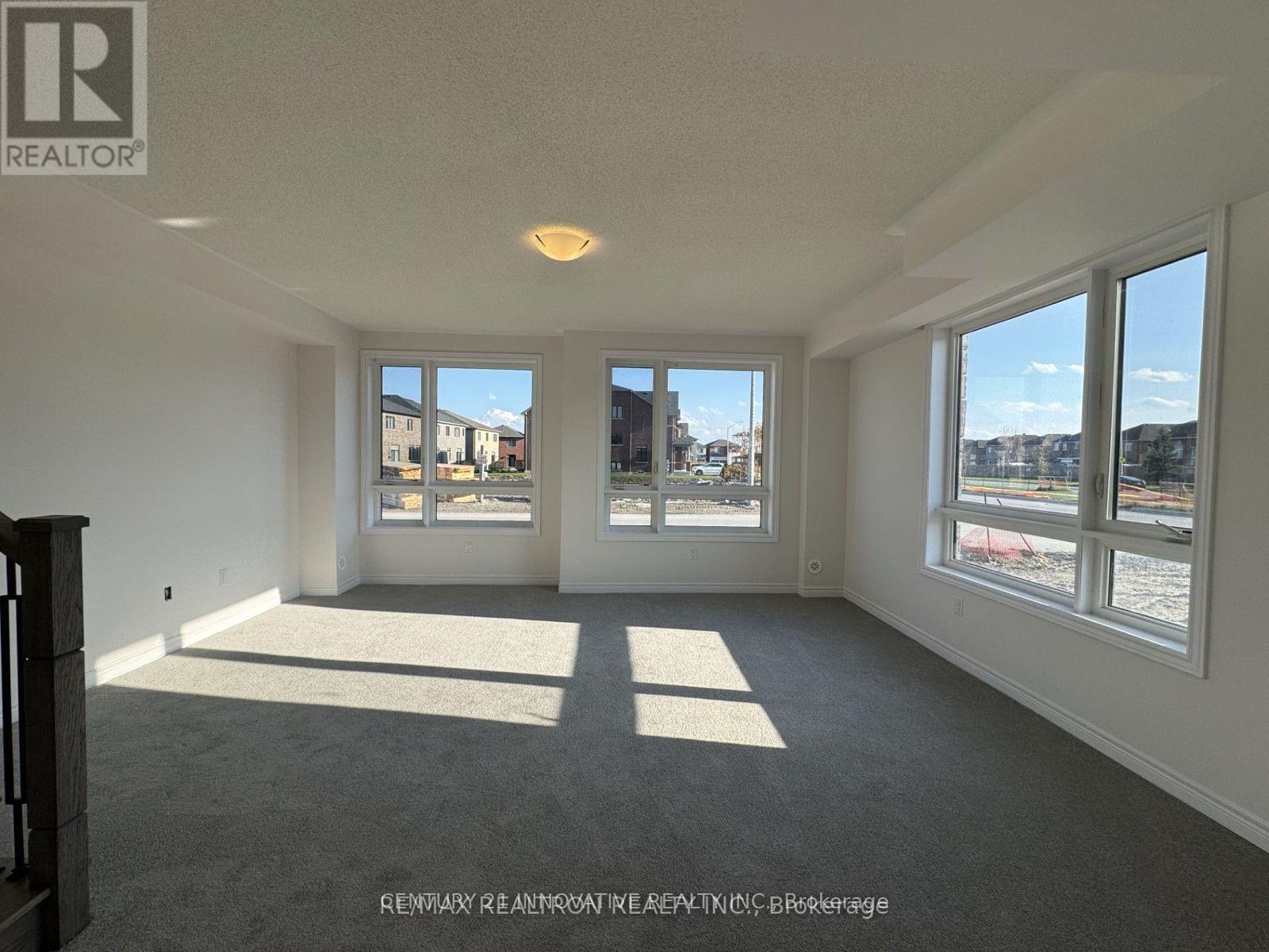 Photo 6 of 114 Robert Eaton Avenue, Markham ON