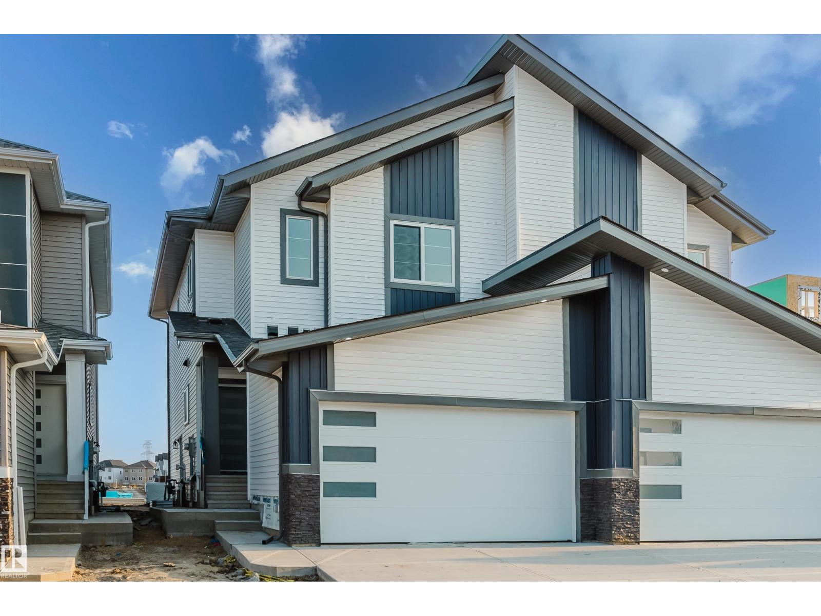 Photo 2 of 927 19 Av Nw, Edmonton AB