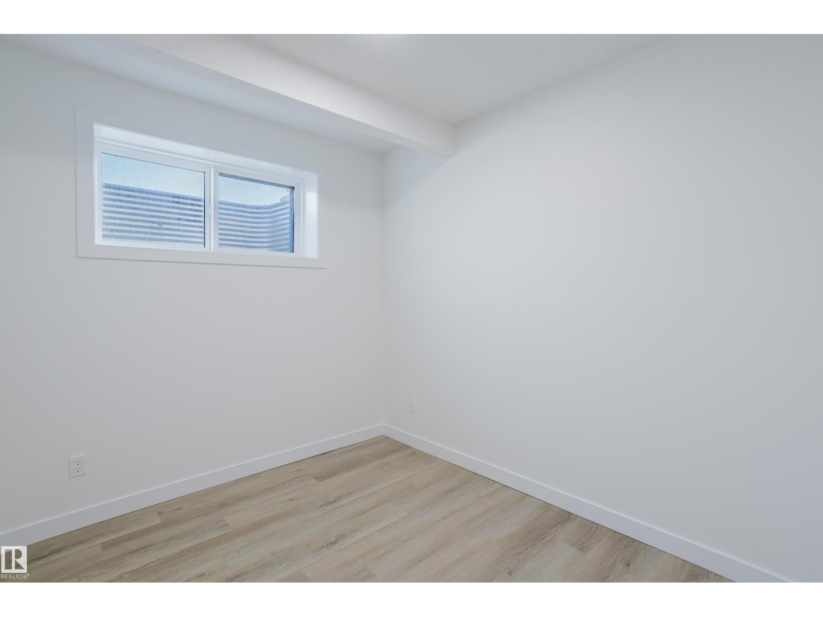 Photo 49 of 927 19 Av Nw, Edmonton AB