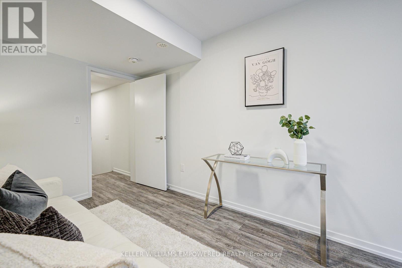 Photo 39 of 73 Matawin Lane, Richmond Hill ON