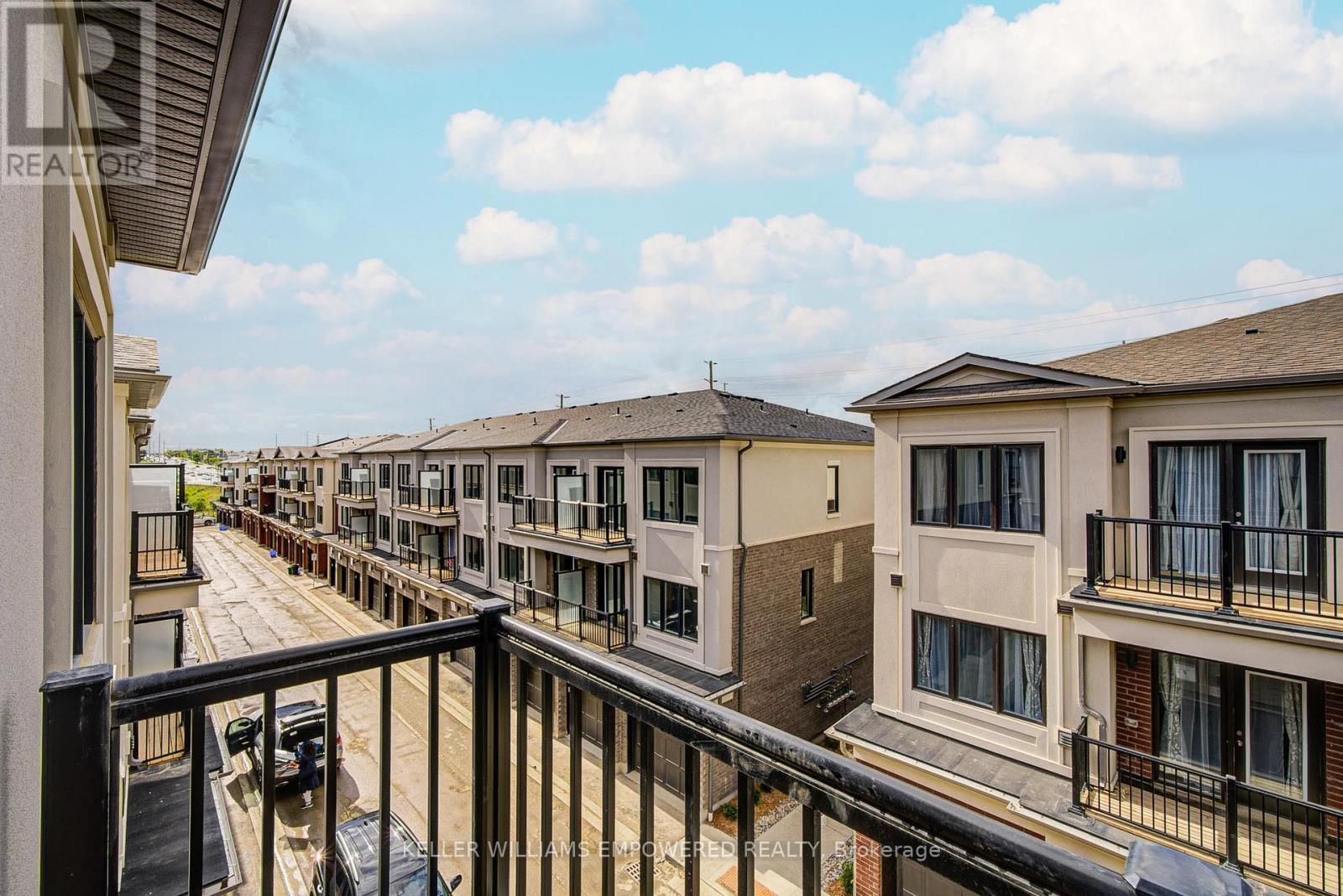 Photo 43 of 73 Matawin Lane, Richmond Hill ON
