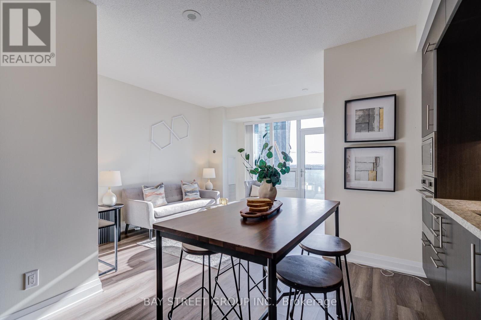 Photo 18 of 2019 5 Sheppard Avenue E, Toronto ON