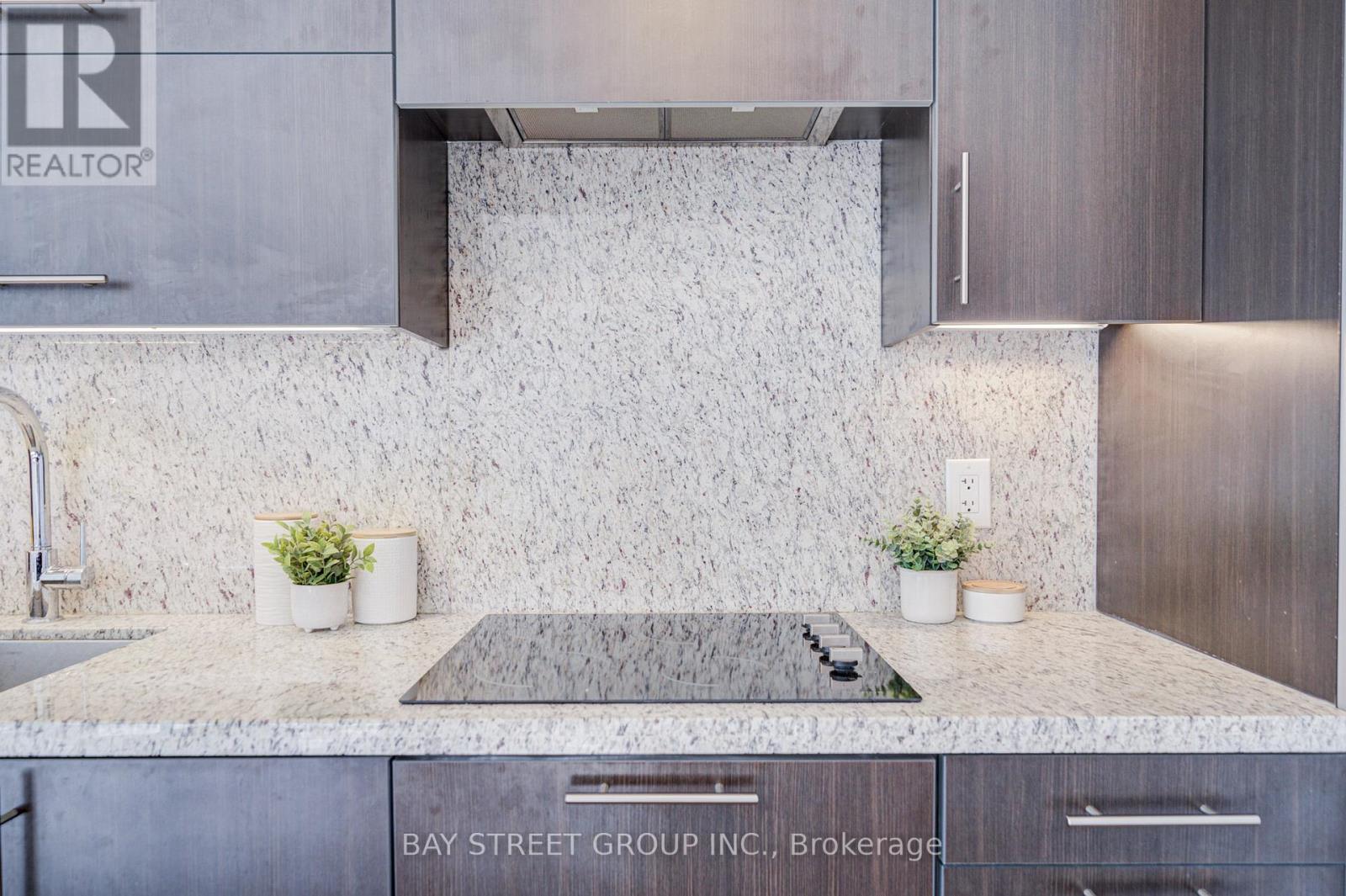 Photo 15 of 2019 5 Sheppard Avenue E, Toronto ON