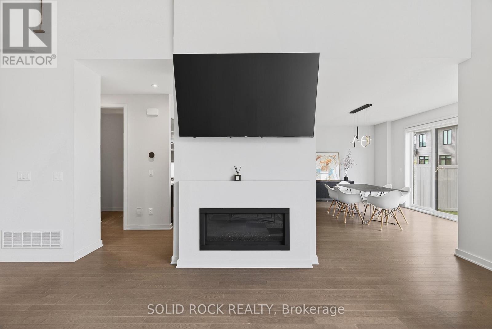 Photo 14 of 624 Odyssey Way, Ottawa ON