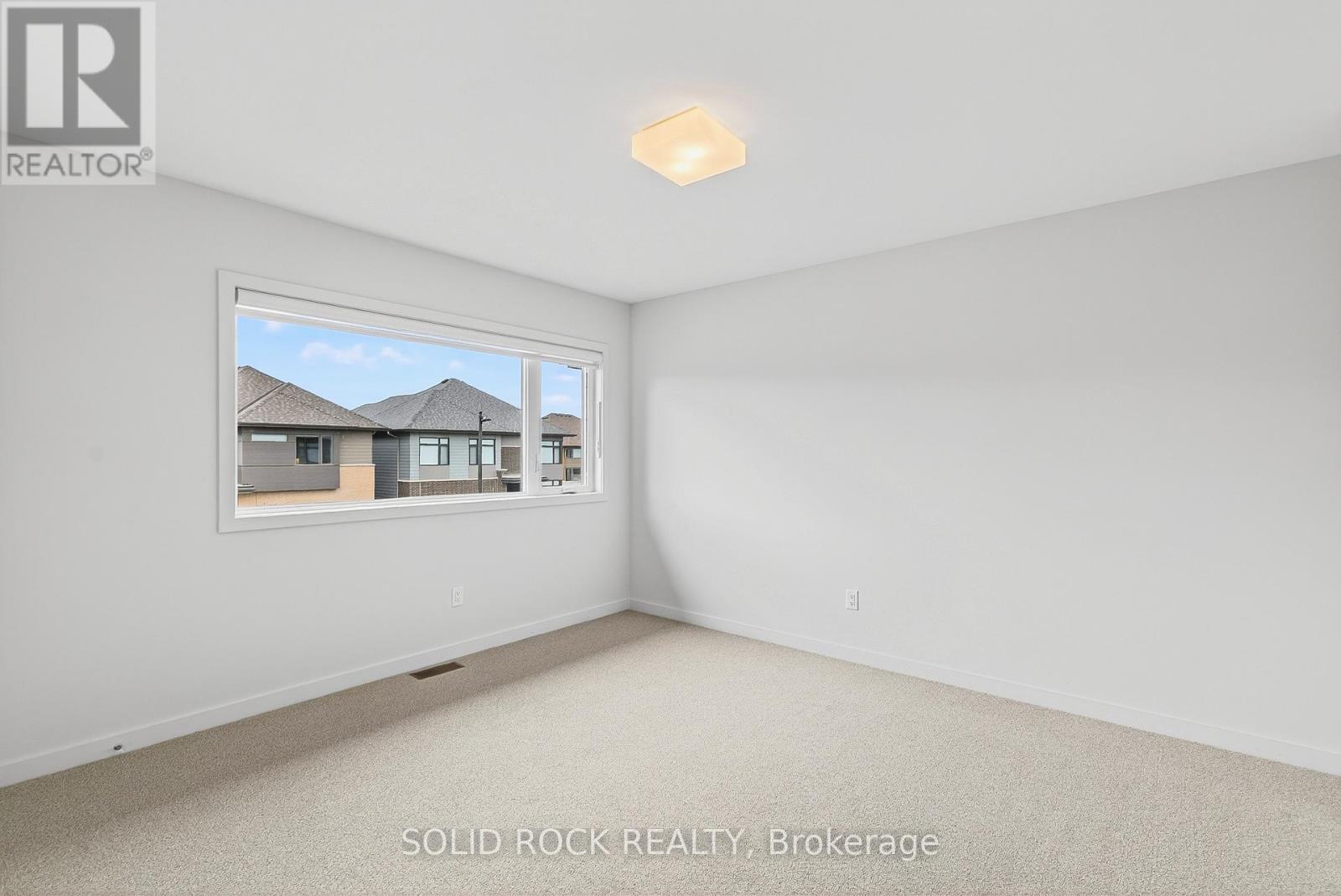 Photo 40 of 624 Odyssey Way, Ottawa ON