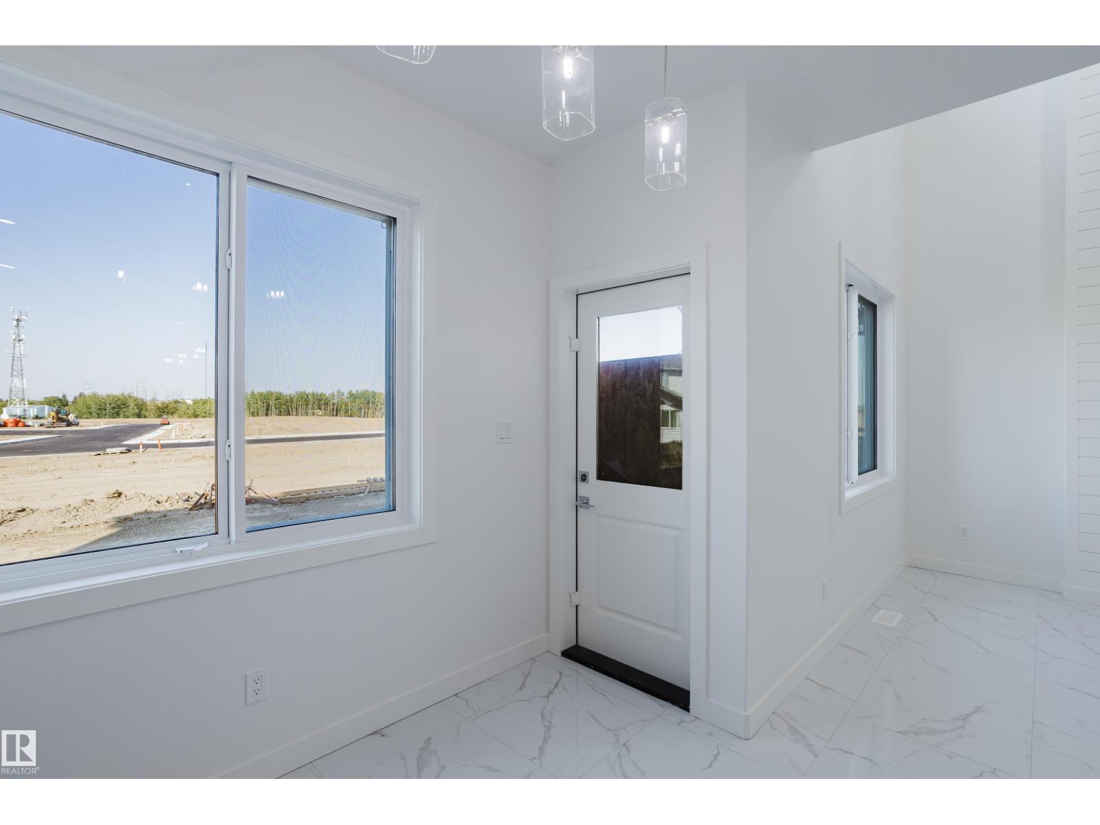 Photo 19 of 924 15 Av Nw, Edmonton AB
