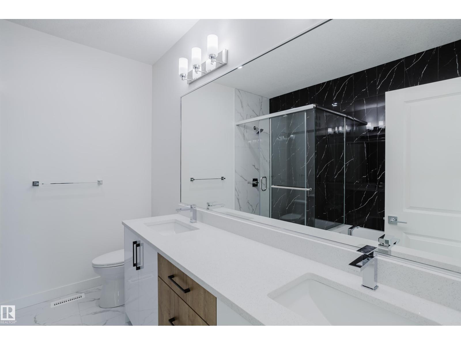 Photo 29 of 924 15 Av Nw, Edmonton AB