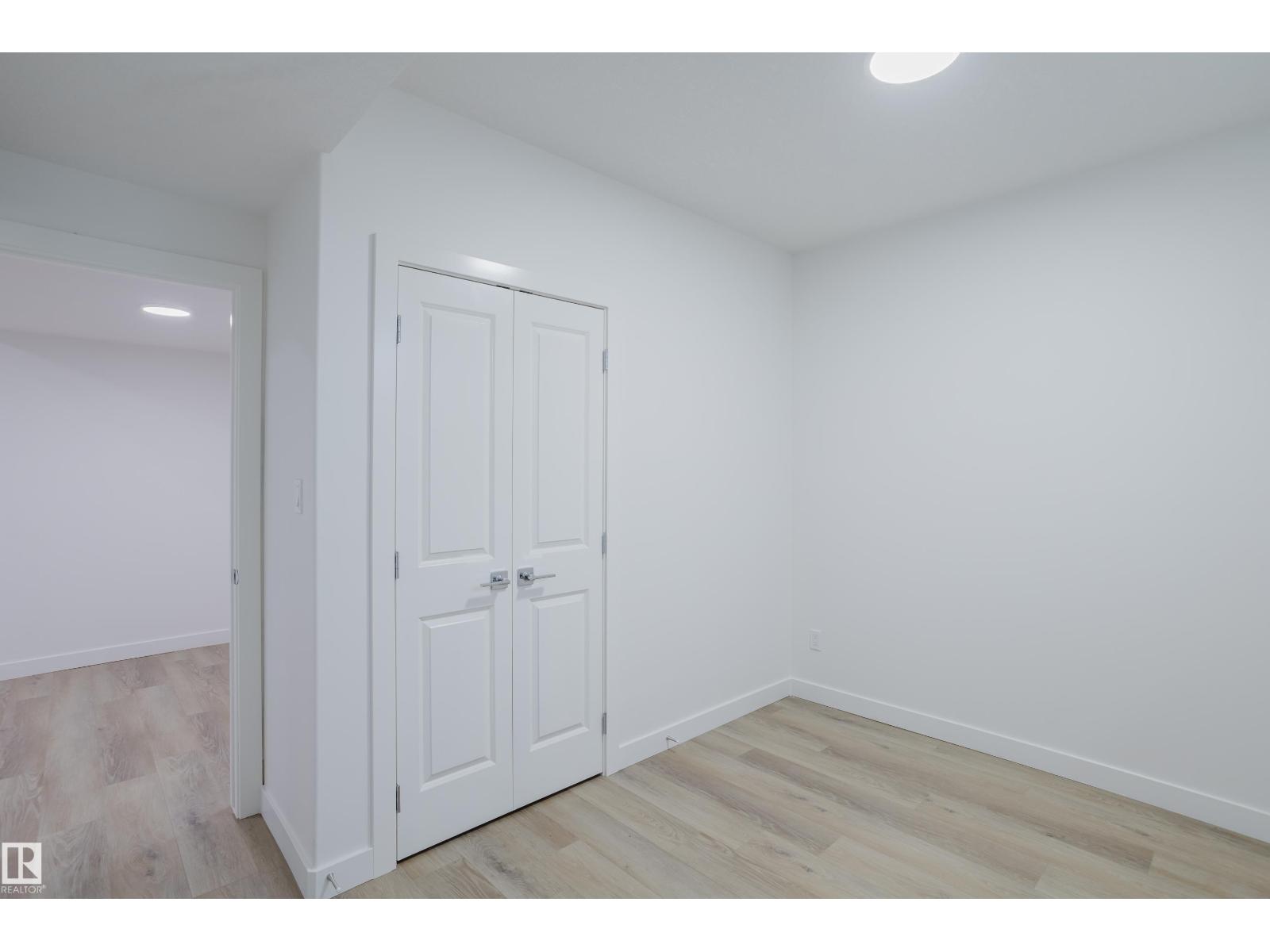 Photo 47 of 924 15 Av Nw, Edmonton AB