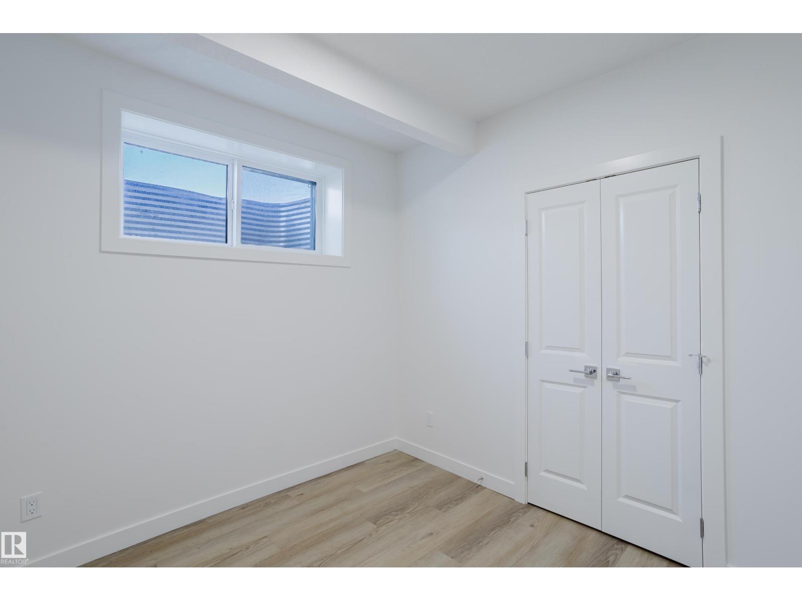 Photo 49 of 924 15 Av Nw, Edmonton AB