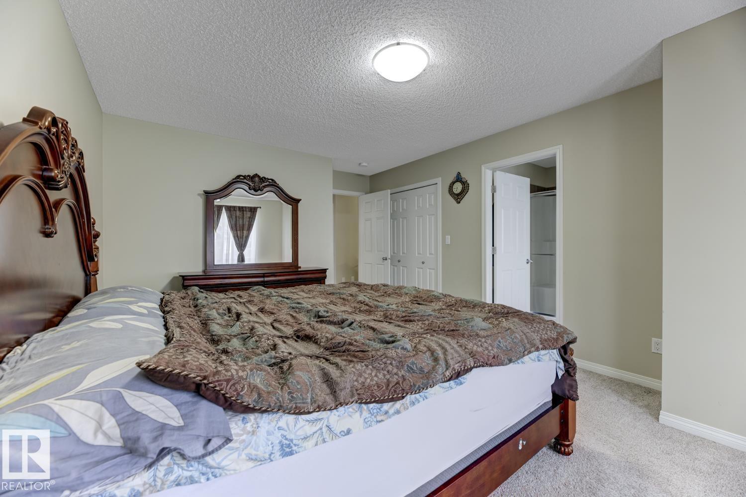 Photo 18 of 754 Eagleson Cr Nw, Edmonton AB